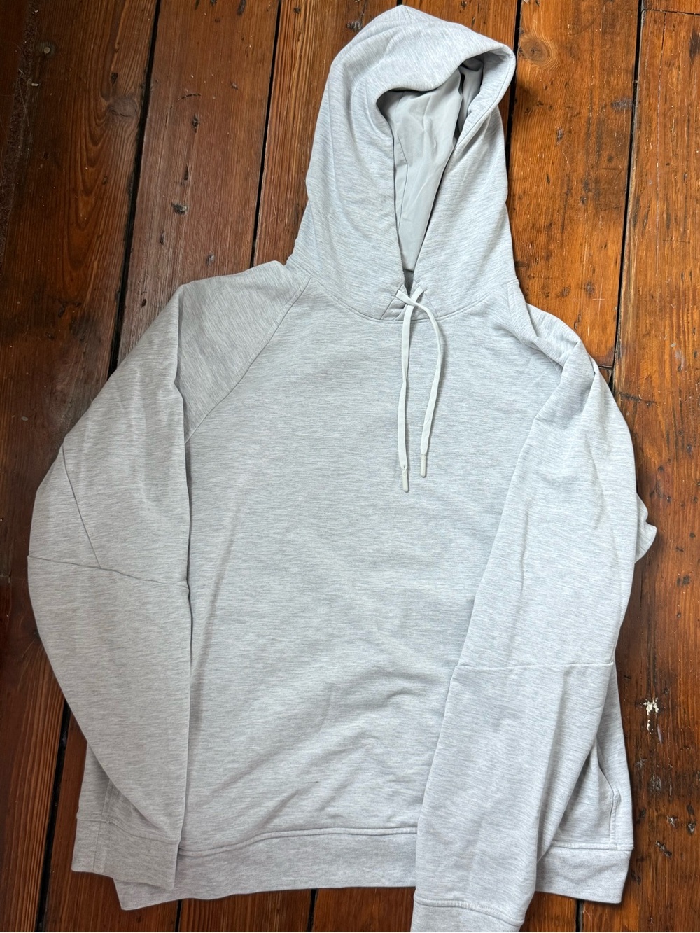 Men’s Lululemon sweatshirt
